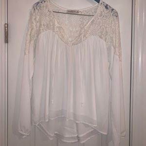 Abercrombie&Fitch White flowy lace blouse